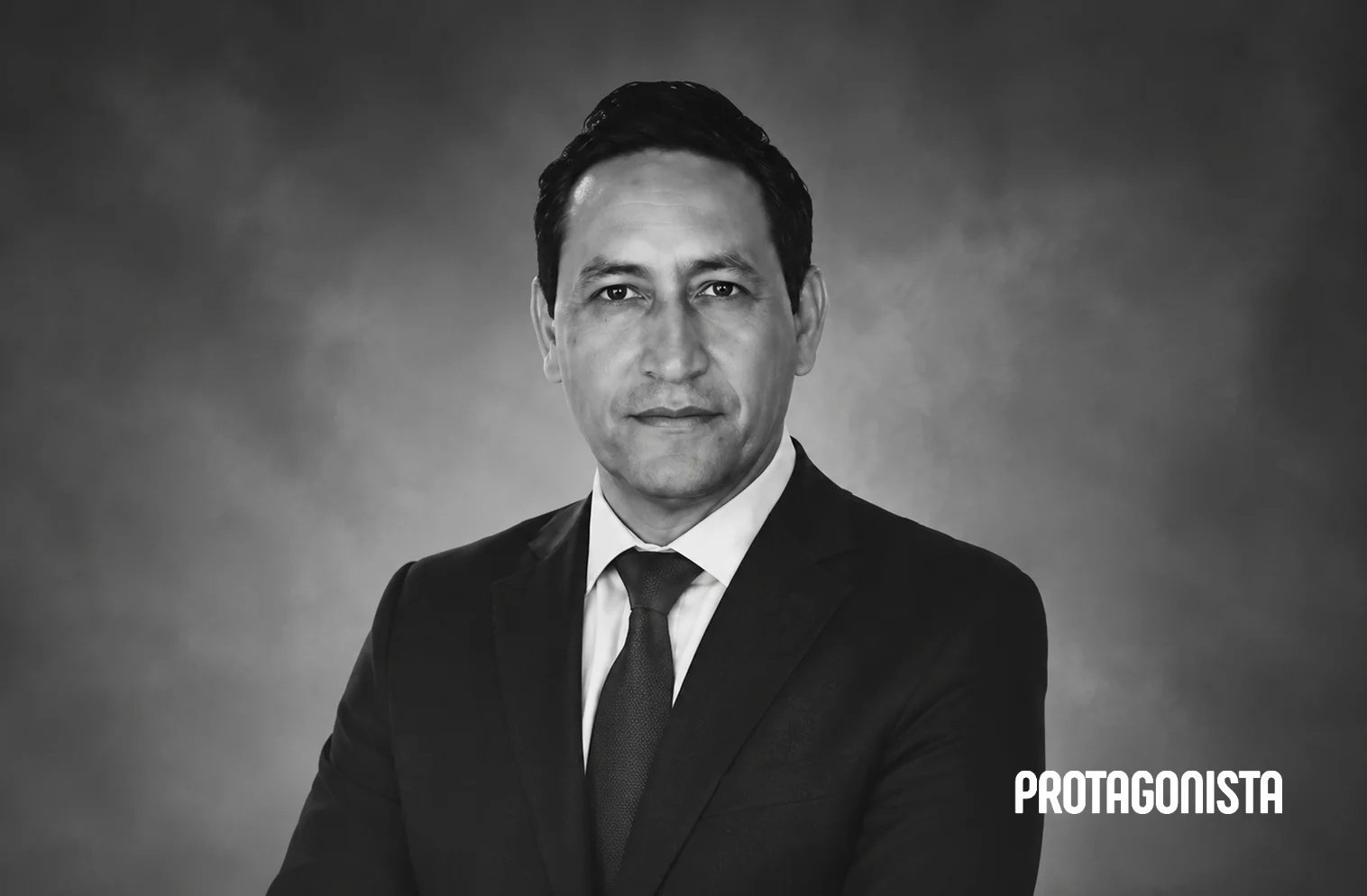 Asesinan a tiros al periodista Josué Martínez Contreras frente a su casa en Puebla