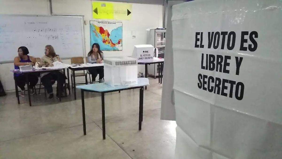 Universitarios en Puebla: 70% sin afinidad partidista y alto ausentismo en comicios
